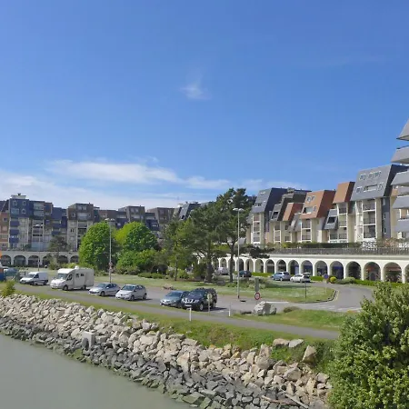 شقة Cap Cabourg-31 By Interhome *